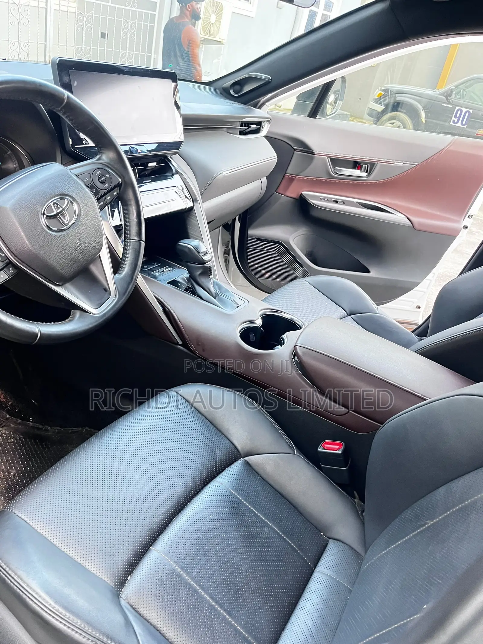 Toyota Venza XLE AWD 2023 White