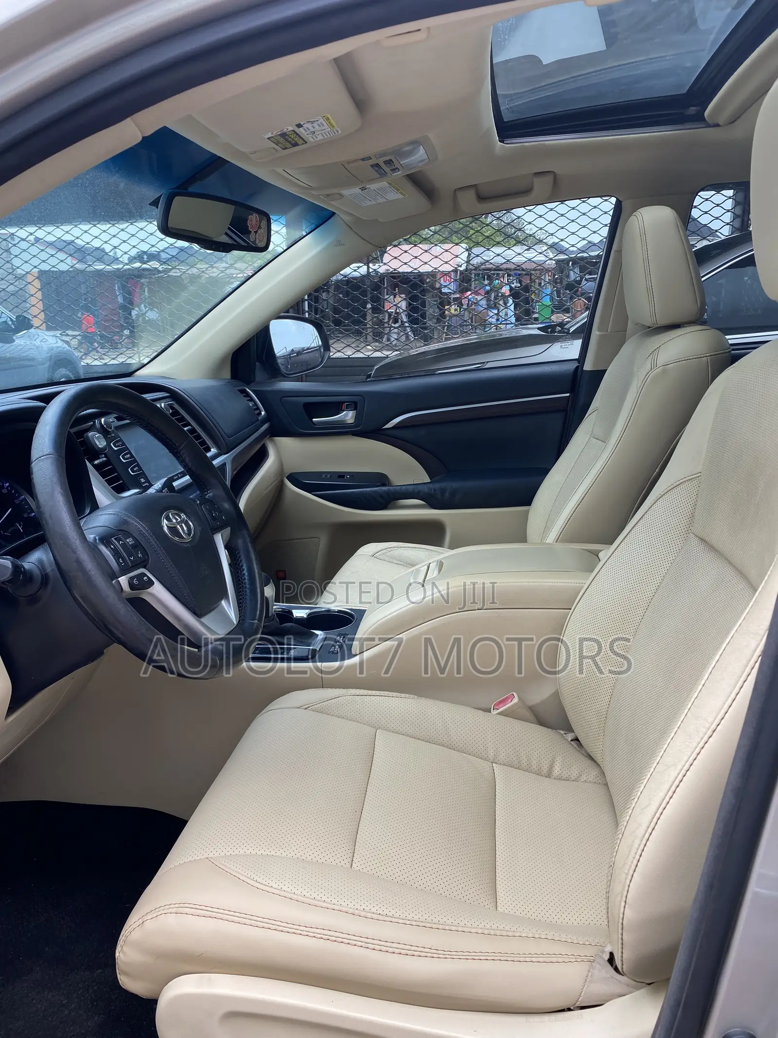 Toyota Highlander Limited 4dr SUV (3.5L 6cyl 6A) 2015 Gold