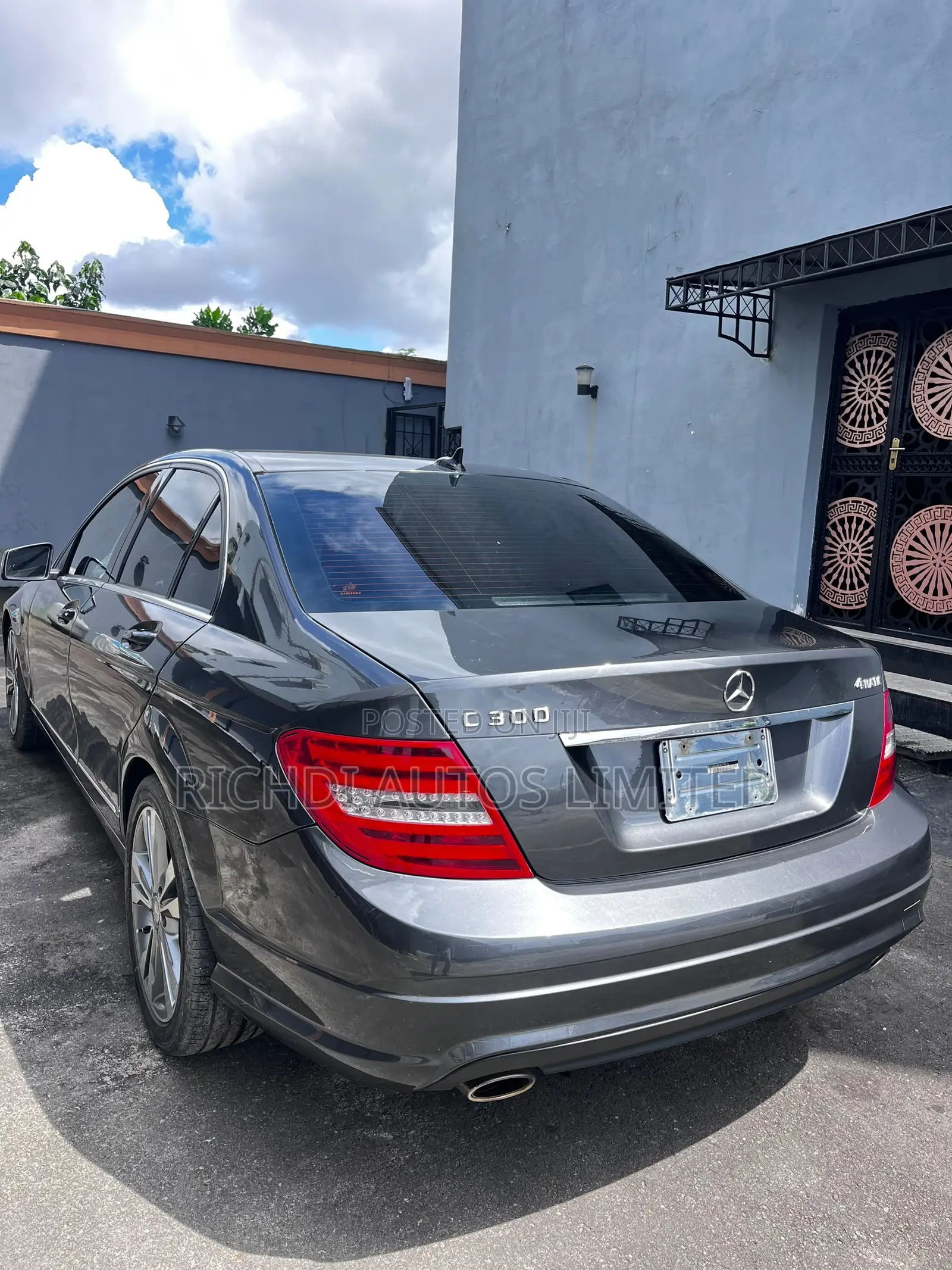 Mercedes-Benz C300 2013 Gray