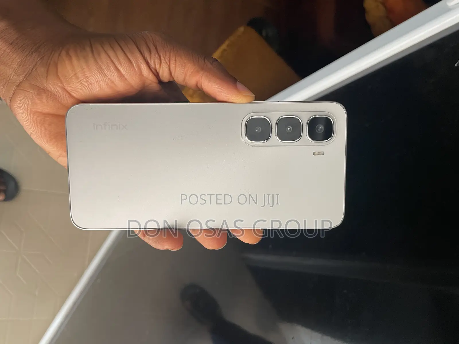 Infinix Hot 60i 128 GB White
