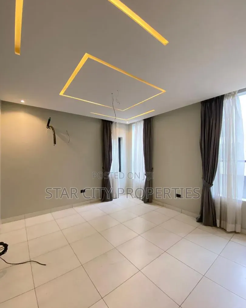 4bdrm Townhouse/Terrace in Lekki Phase 1 for sale