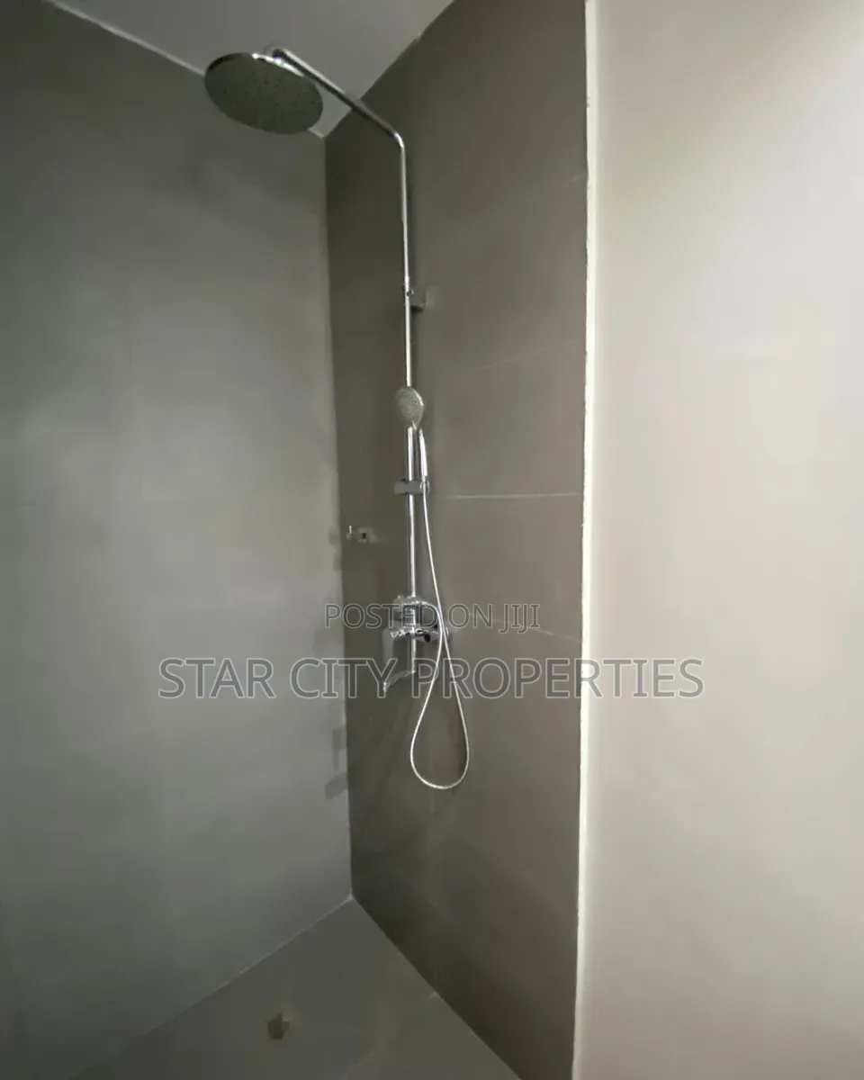4bdrm Townhouse/Terrace in Lekki Phase 1 for sale