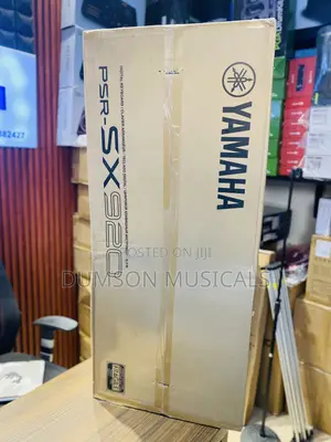 Yamaha Professional PSR-SX920 Keyboard 5 Octaves_ 61 Keys