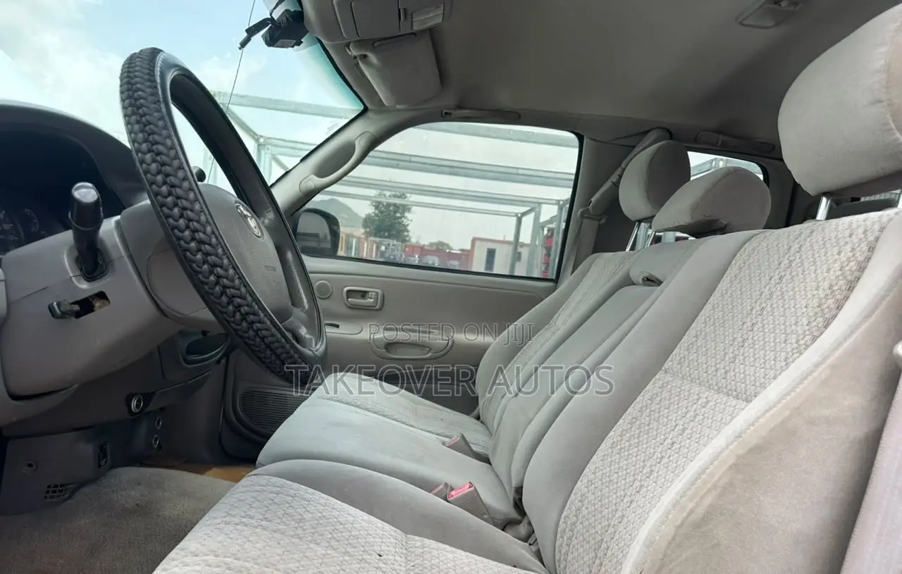 Toyota Tacoma 2004 White