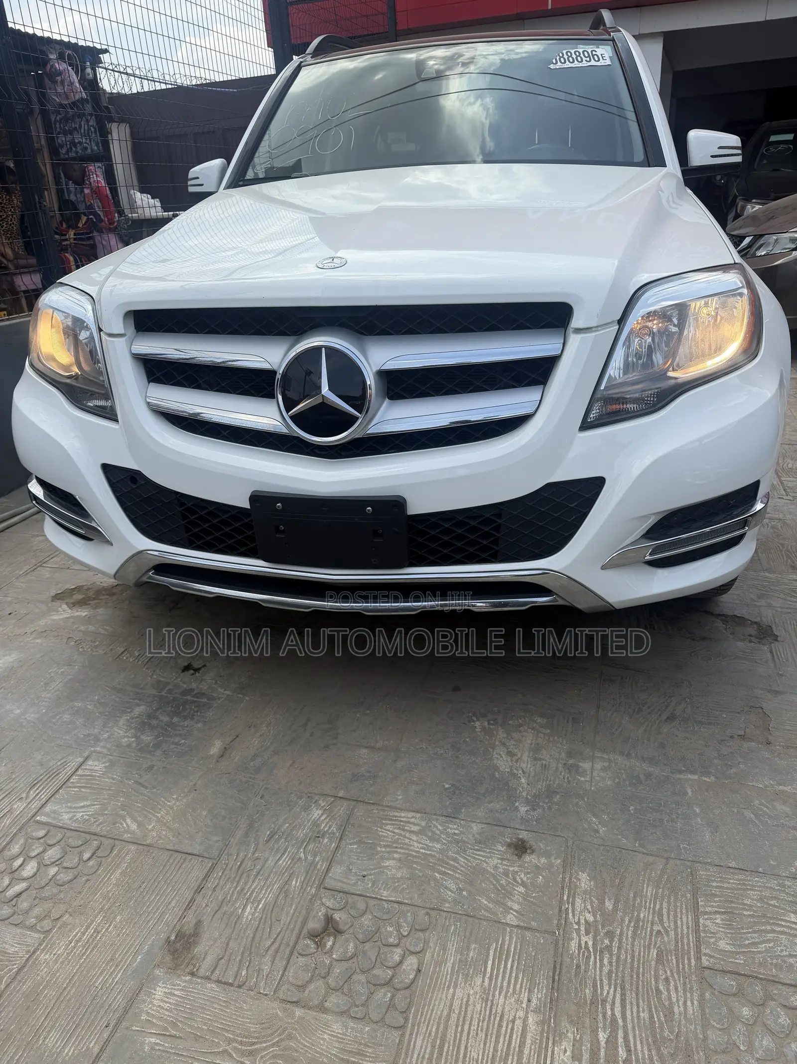 Mercedes-Benz GLK-Class Base GLK 350 4dr AWD 4MATIC (3.5L 6cyl 7A) 2015