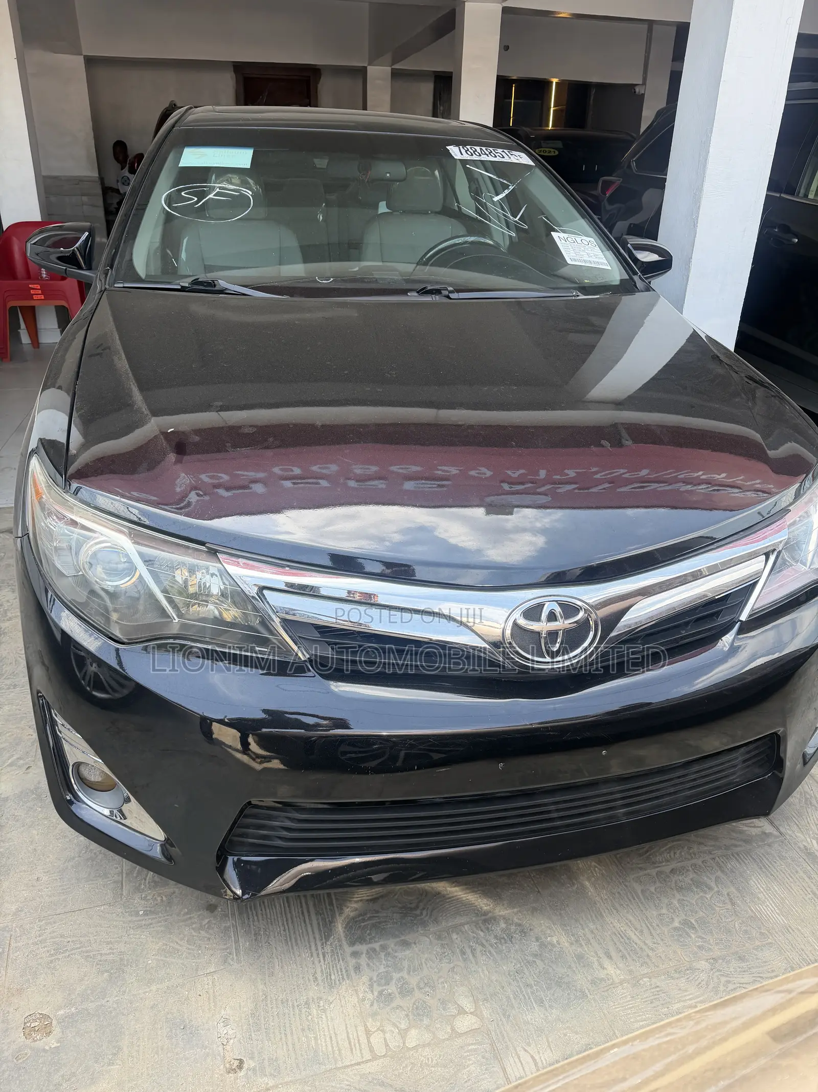 Toyota Camry XLE V6 4dr Sedan (3.5L 6cyl 6A) 2013 Black