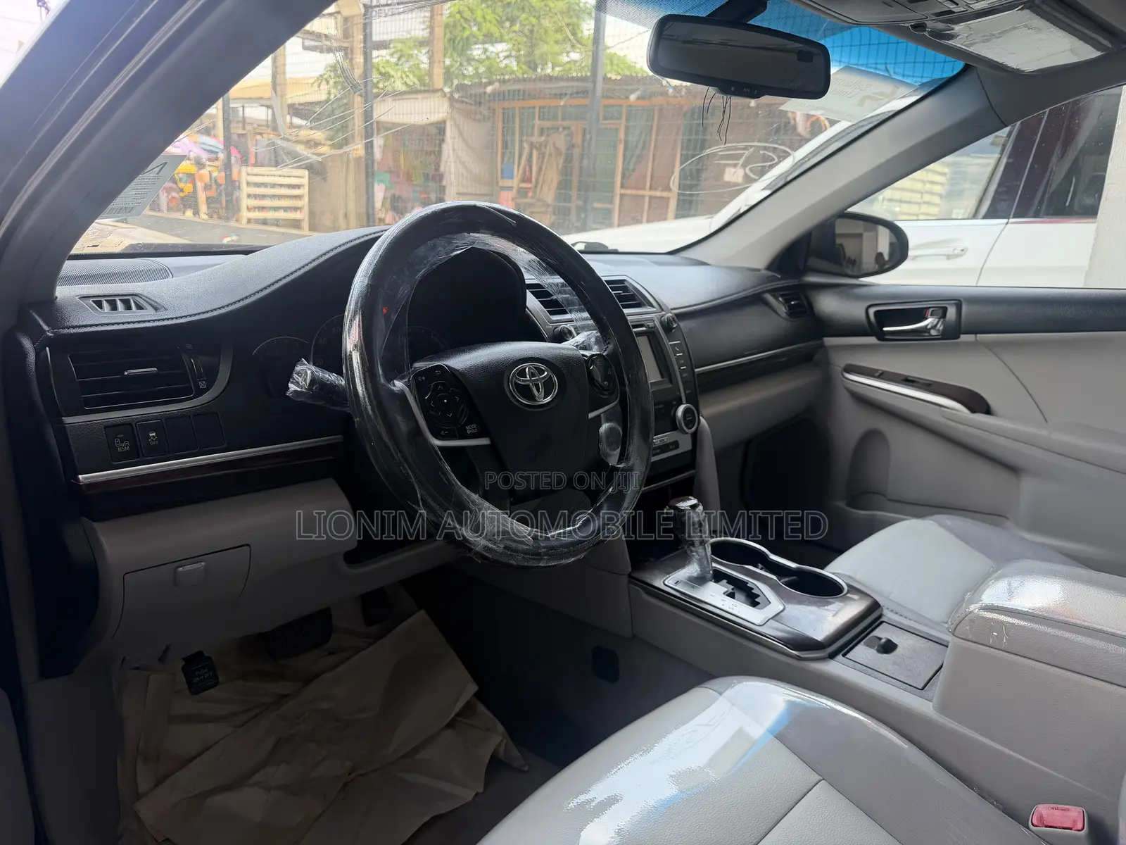 Toyota Camry XLE V6 4dr Sedan (3.5L 6cyl 6A) 2013 Black