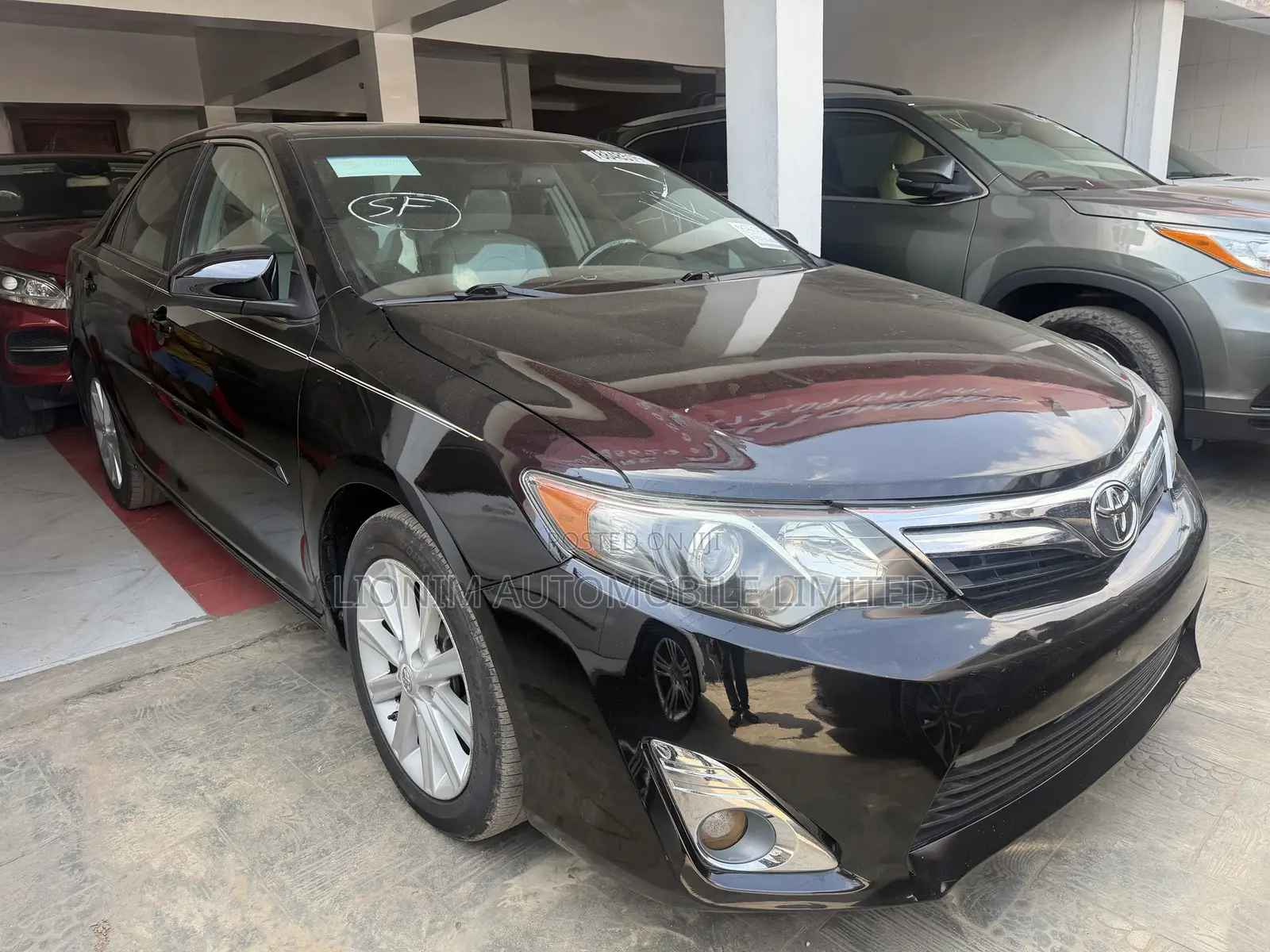 Toyota Camry XLE V6 4dr Sedan (3.5L 6cyl 6A) 2013 Black