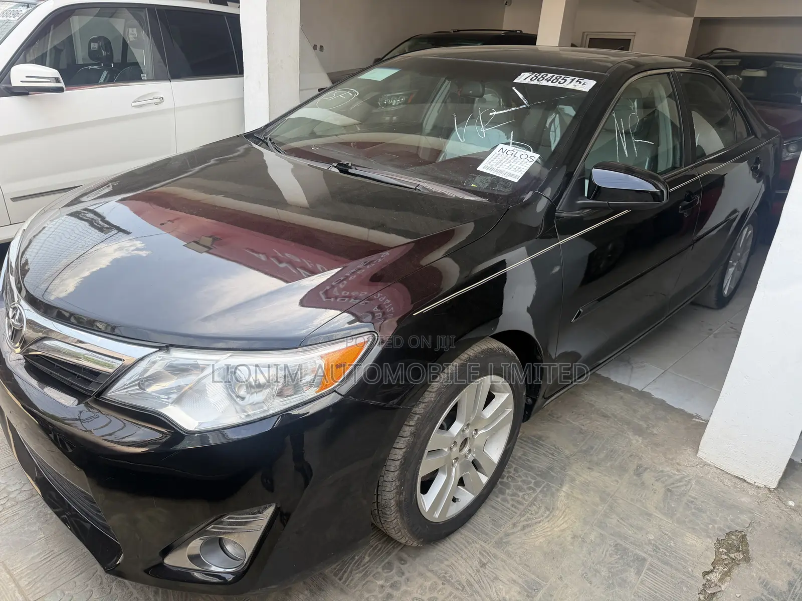 Toyota Camry XLE V6 4dr Sedan (3.5L 6cyl 6A) 2013 Black