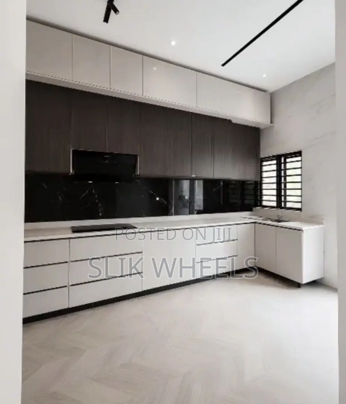 4bdrm Townhouse/Terrace in Guzape District for sale