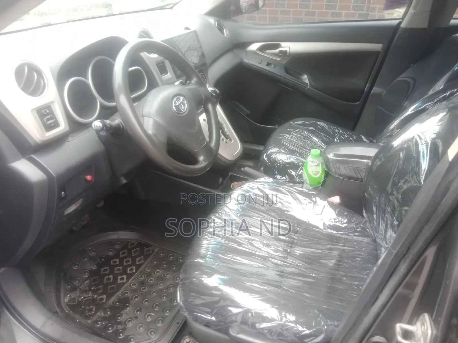 Toyota Matrix 2010 Gray