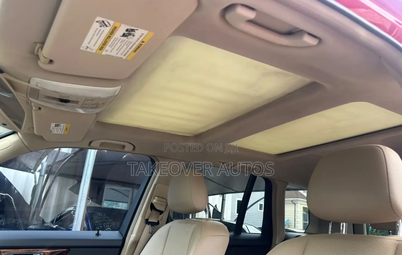 Mercedes-Benz GLK-Class 350 2010 Red
