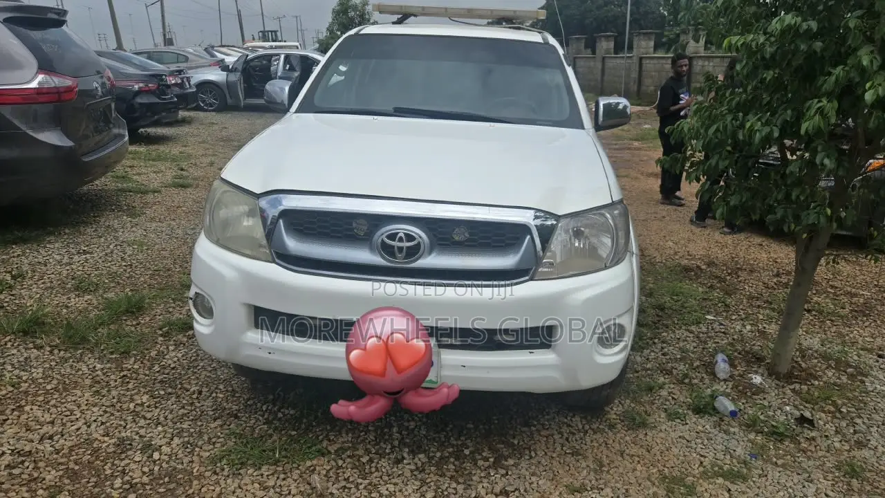 Toyota Hilux 2.0 VVT-i 2010 White