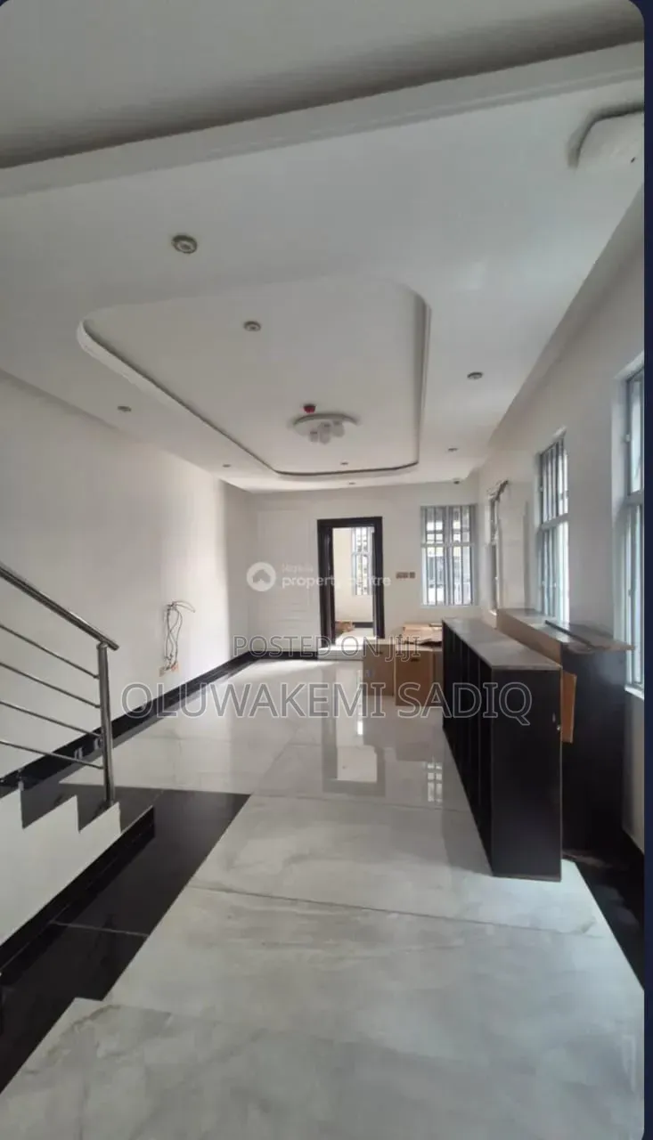 4bdrm Duplex in Ikeja Gra for rent