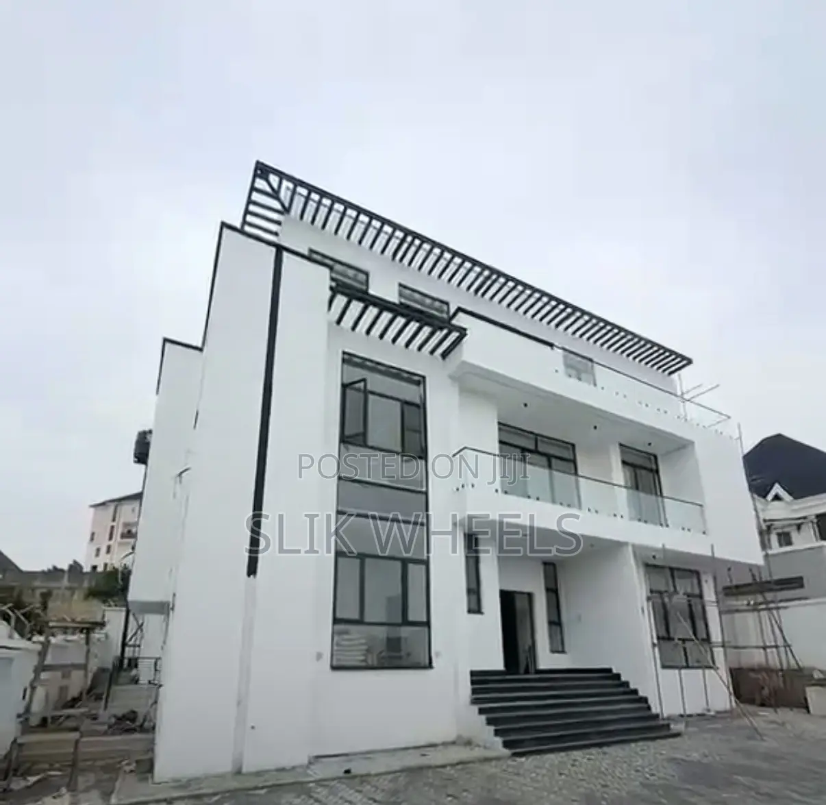 6bdrm Duplex in Guzape District for sale