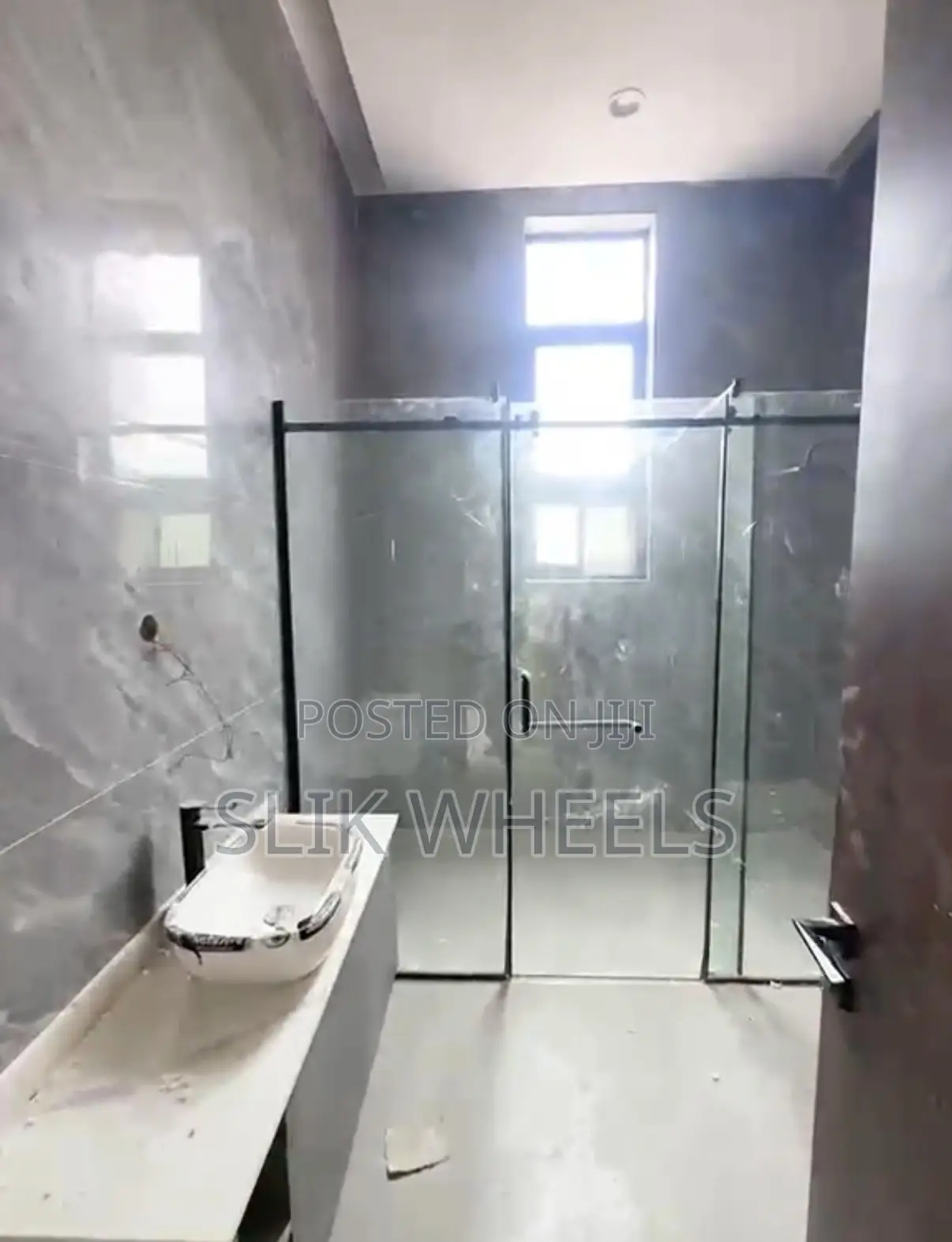 6bdrm Duplex in Guzape District for sale