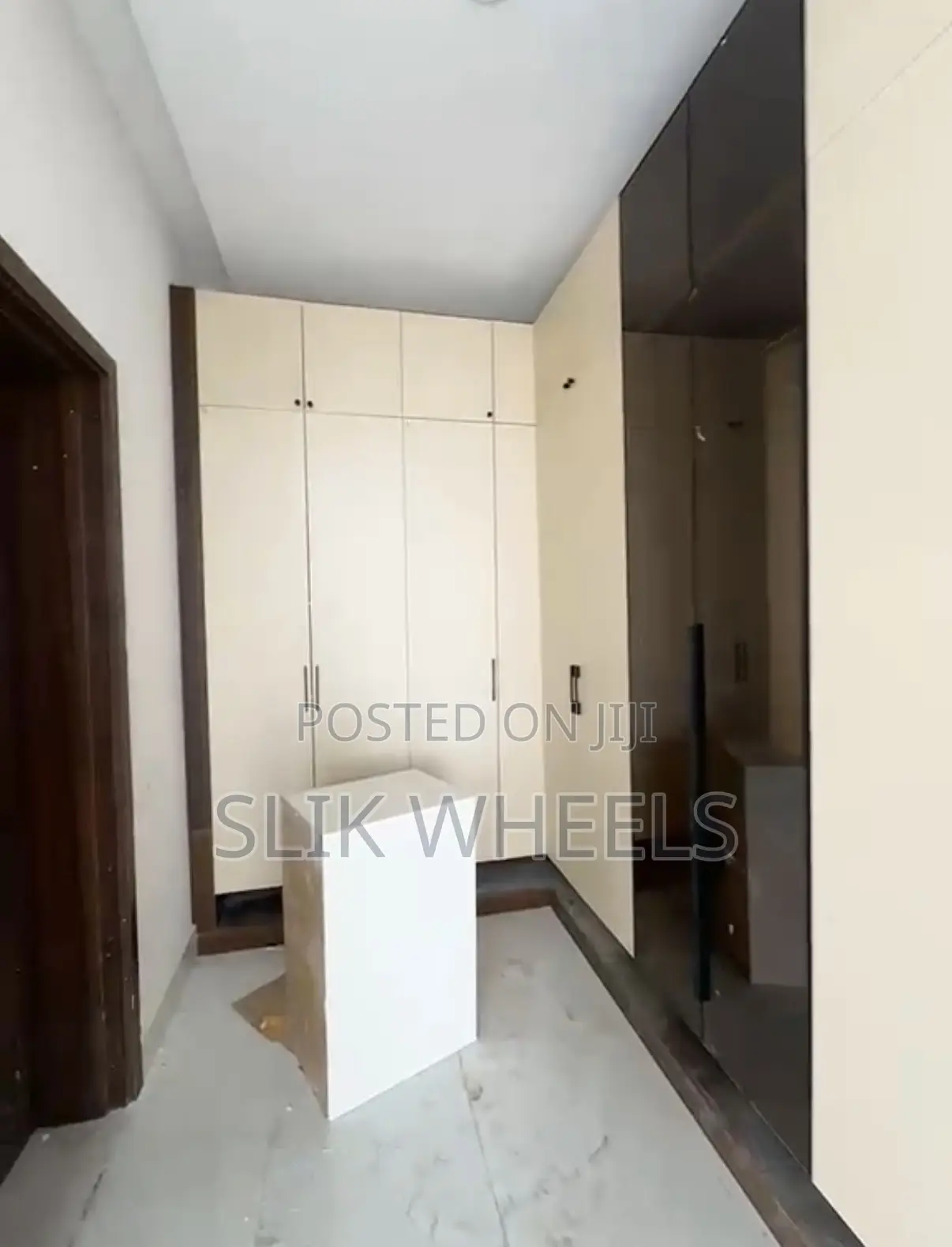6bdrm Duplex in Guzape District for sale