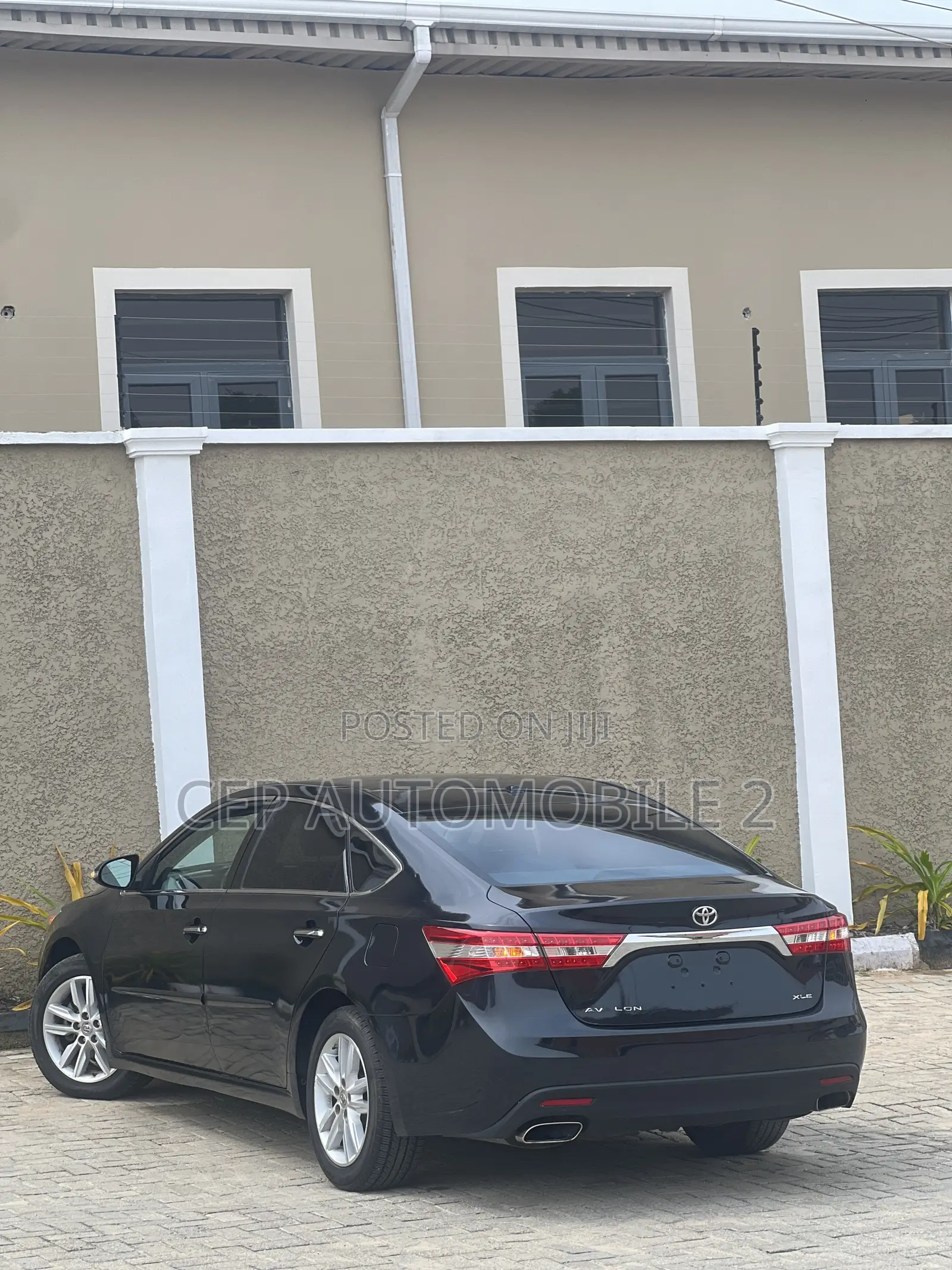 Toyota Avalon XLE 4dr Sedan (3.5L 6cyl 6A) 2015 Black