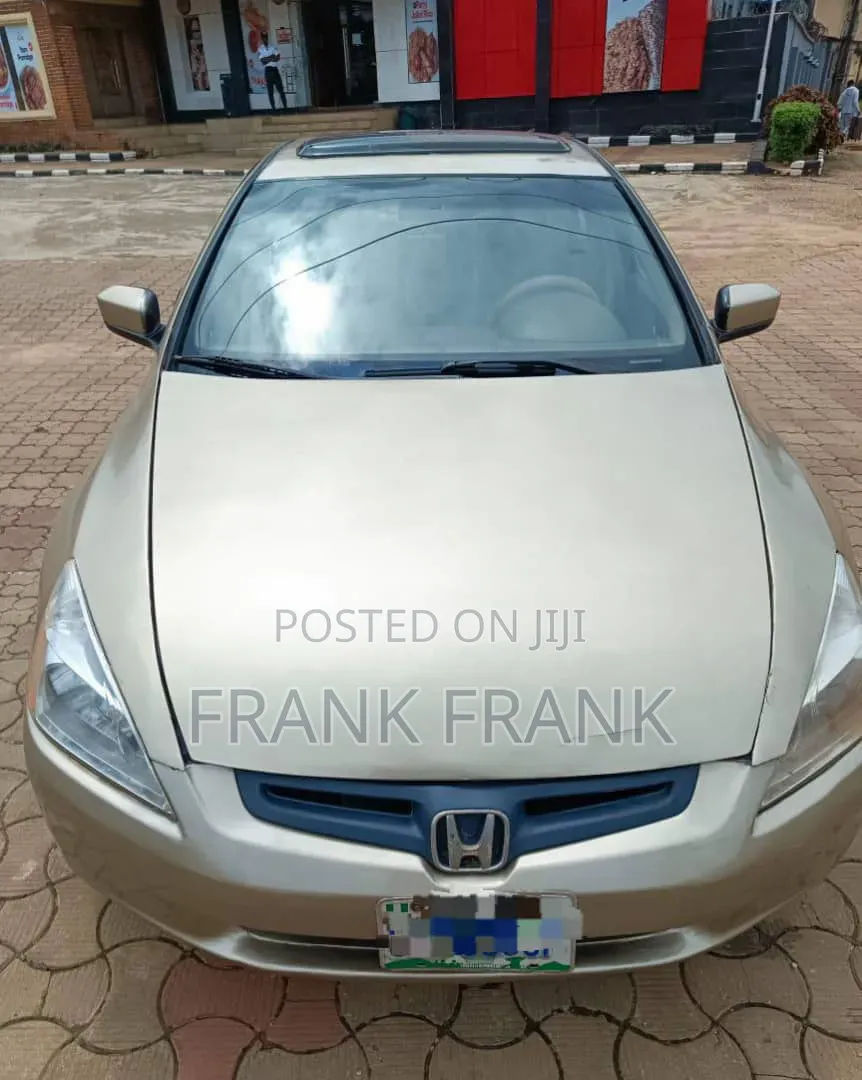 Honda Accord 2005 Gold