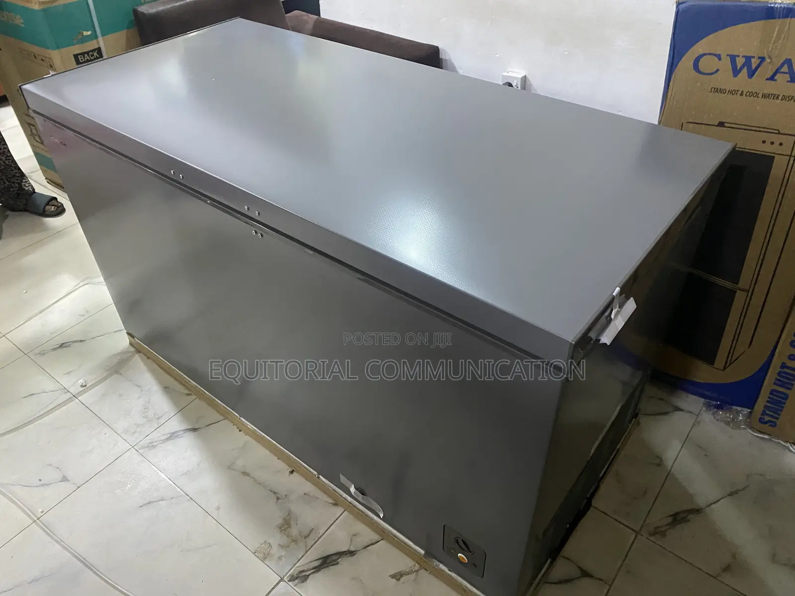 Hisense FC-55DD 420L Spacious Chest Freezer for Frozen Foods