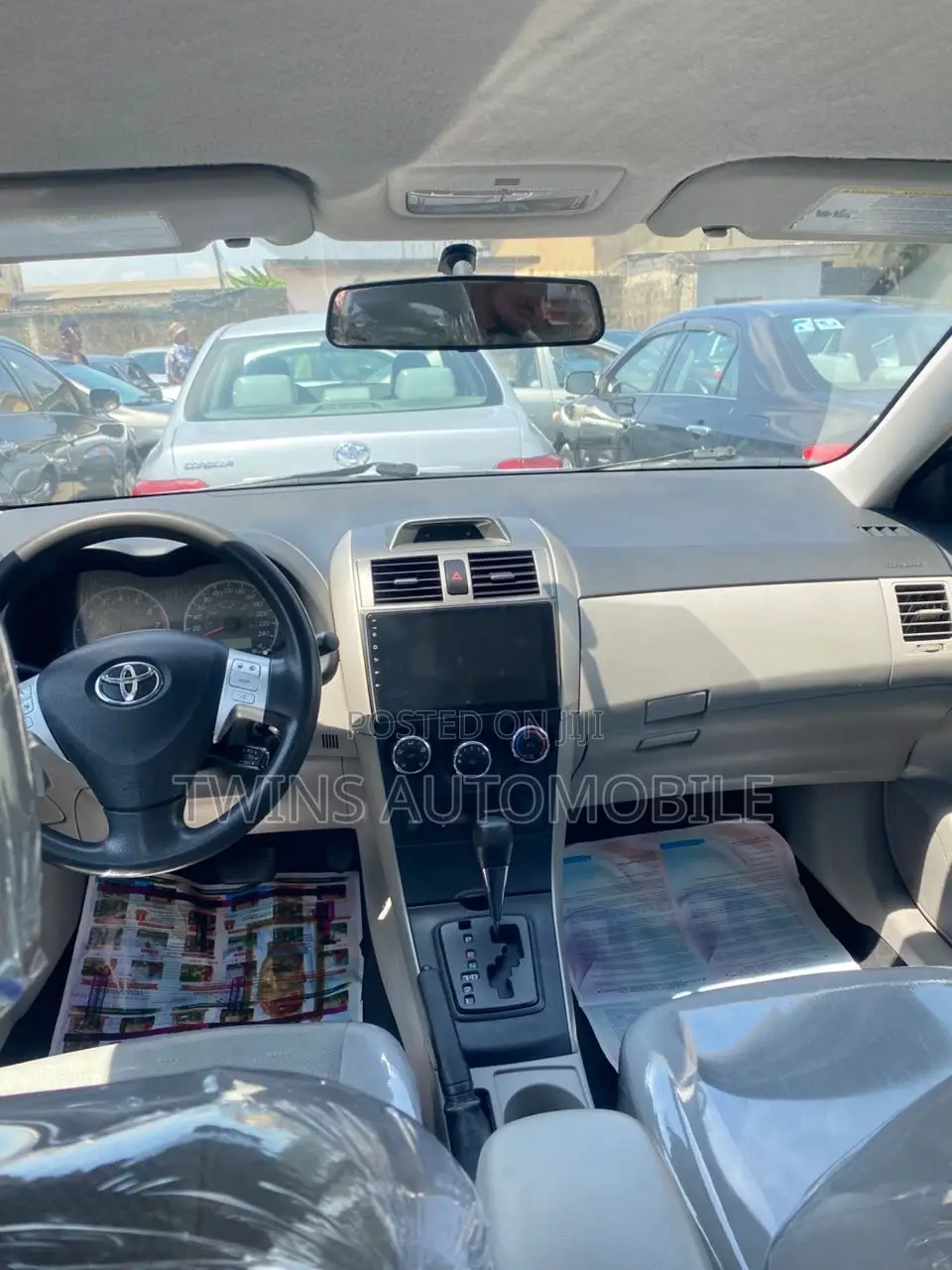 Toyota Corolla LE 4dr Sedan (1.8L 4cyl 4A) 2013 Silver