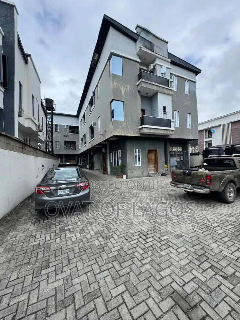 3bdrm Apartment in Chevron for rent
