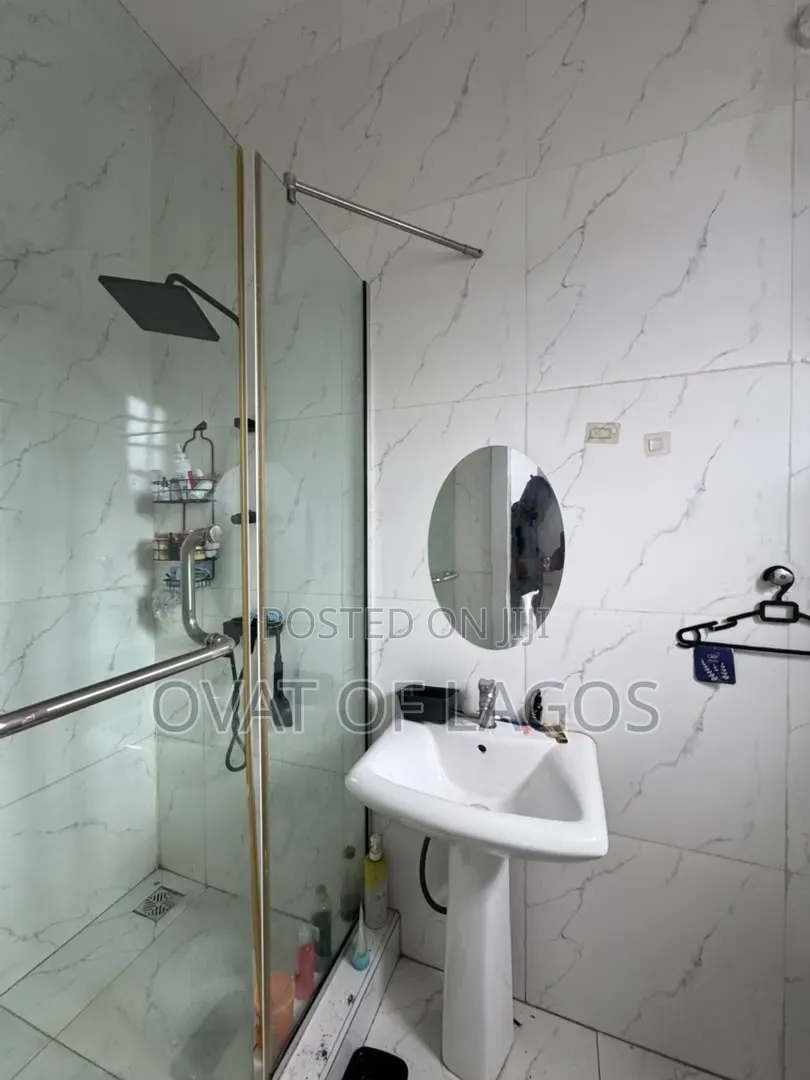 3bdrm Apartment in Chevron for rent