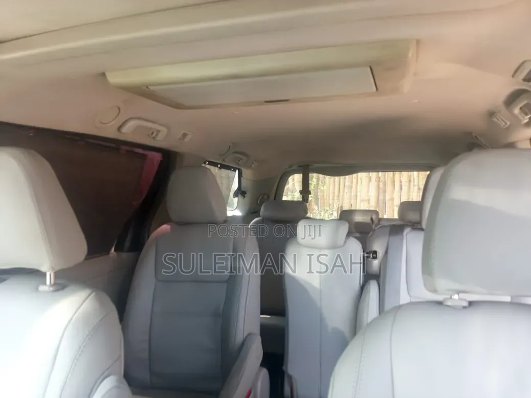 Toyota Sienna 2015 Black