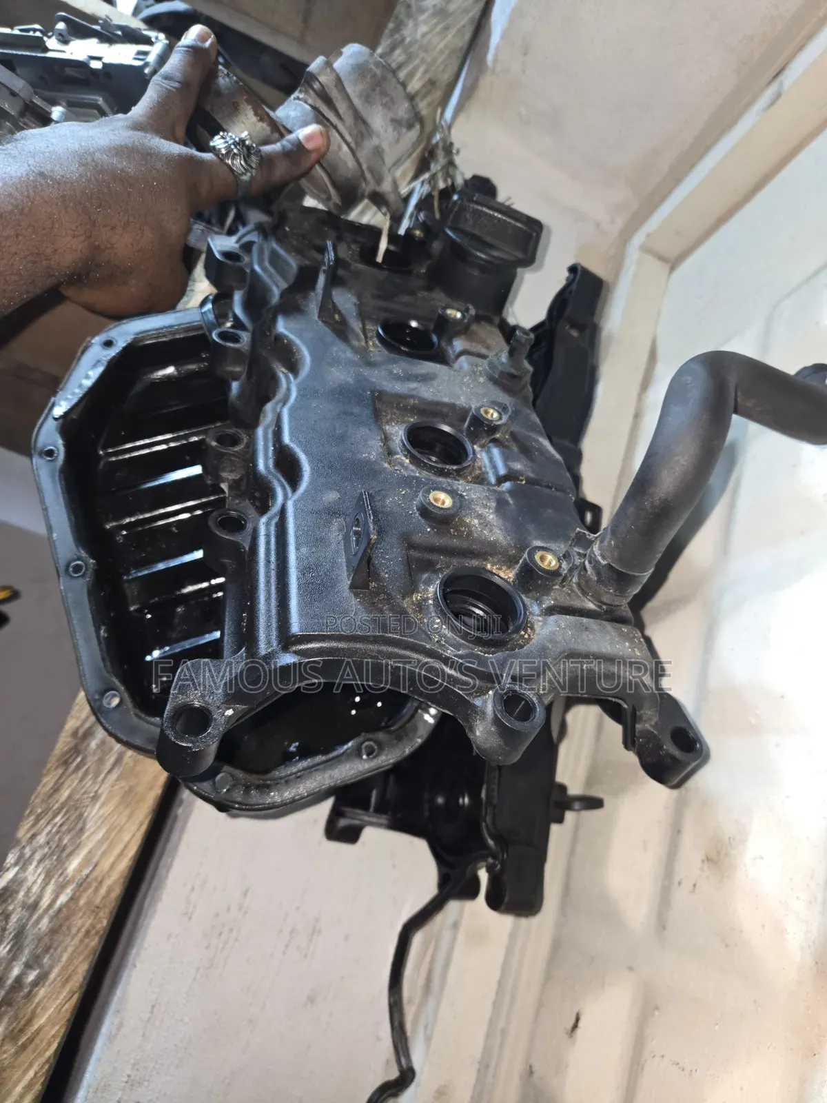 Valve Cover Nissan Rogue /X_Trail 2008