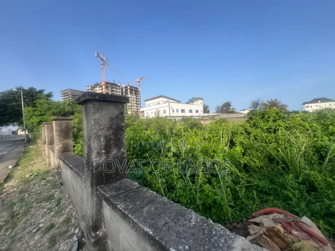For Sale;
700Sqm Mixed Use Land 
Location; Banana Island, Ikoyi,