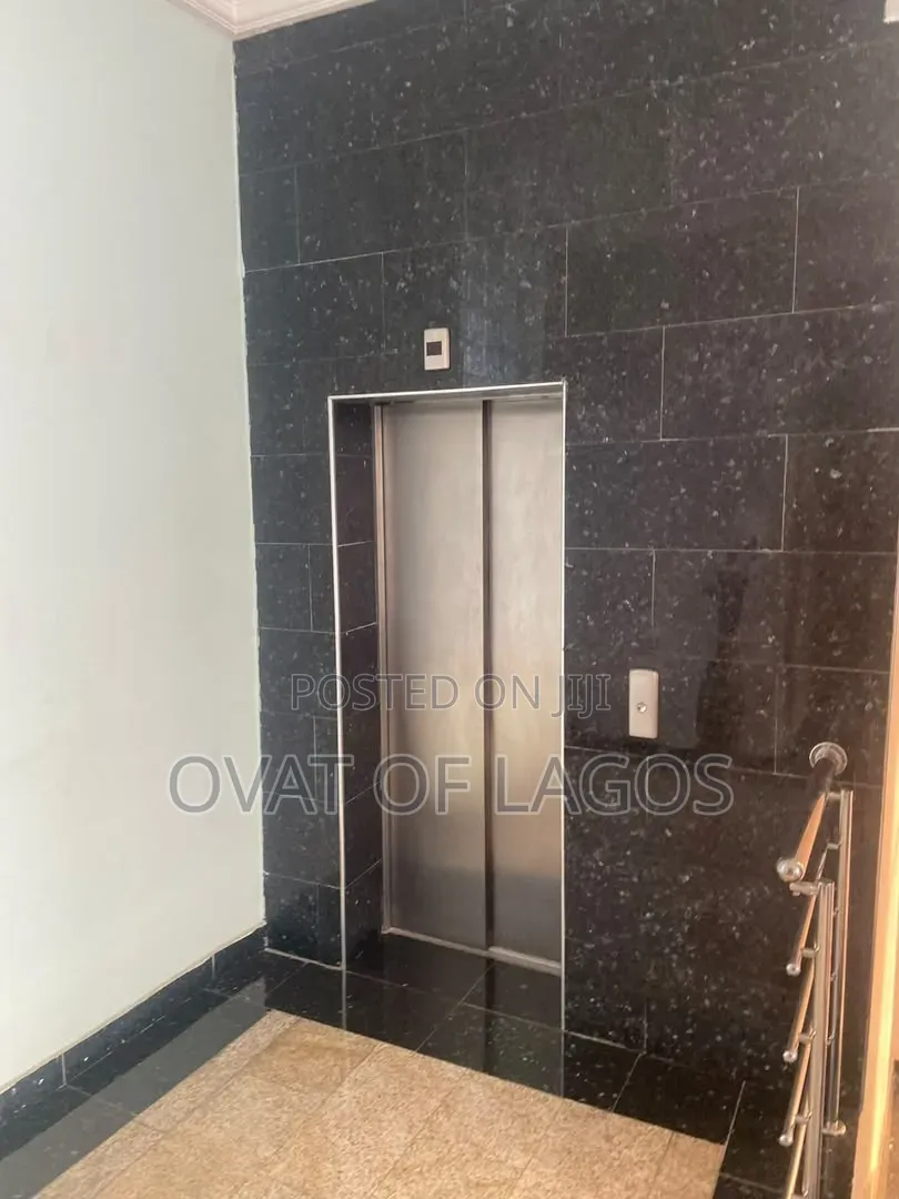 3bdrm Duplex in Ikoyi, Abacha Estate for rent