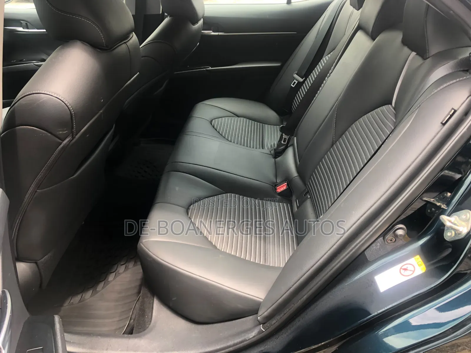 Toyota Camry SE (2.5L 4cyl 8A) 2019 Black