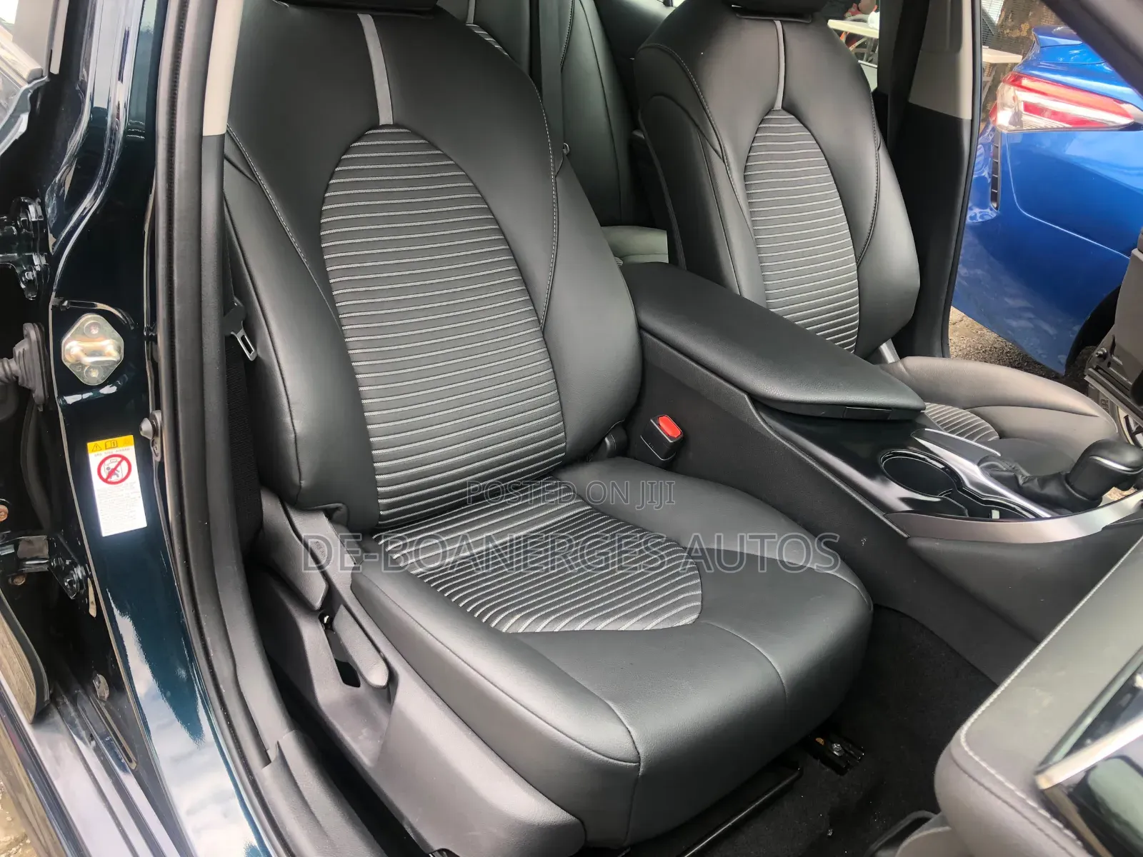 Toyota Camry SE (2.5L 4cyl 8A) 2019 Black