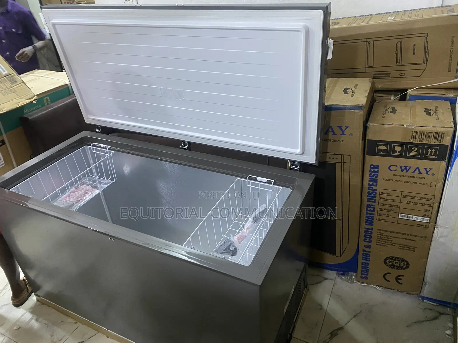 Hisense FC-55DD 420L Bulk Food Storage Chest Freezer