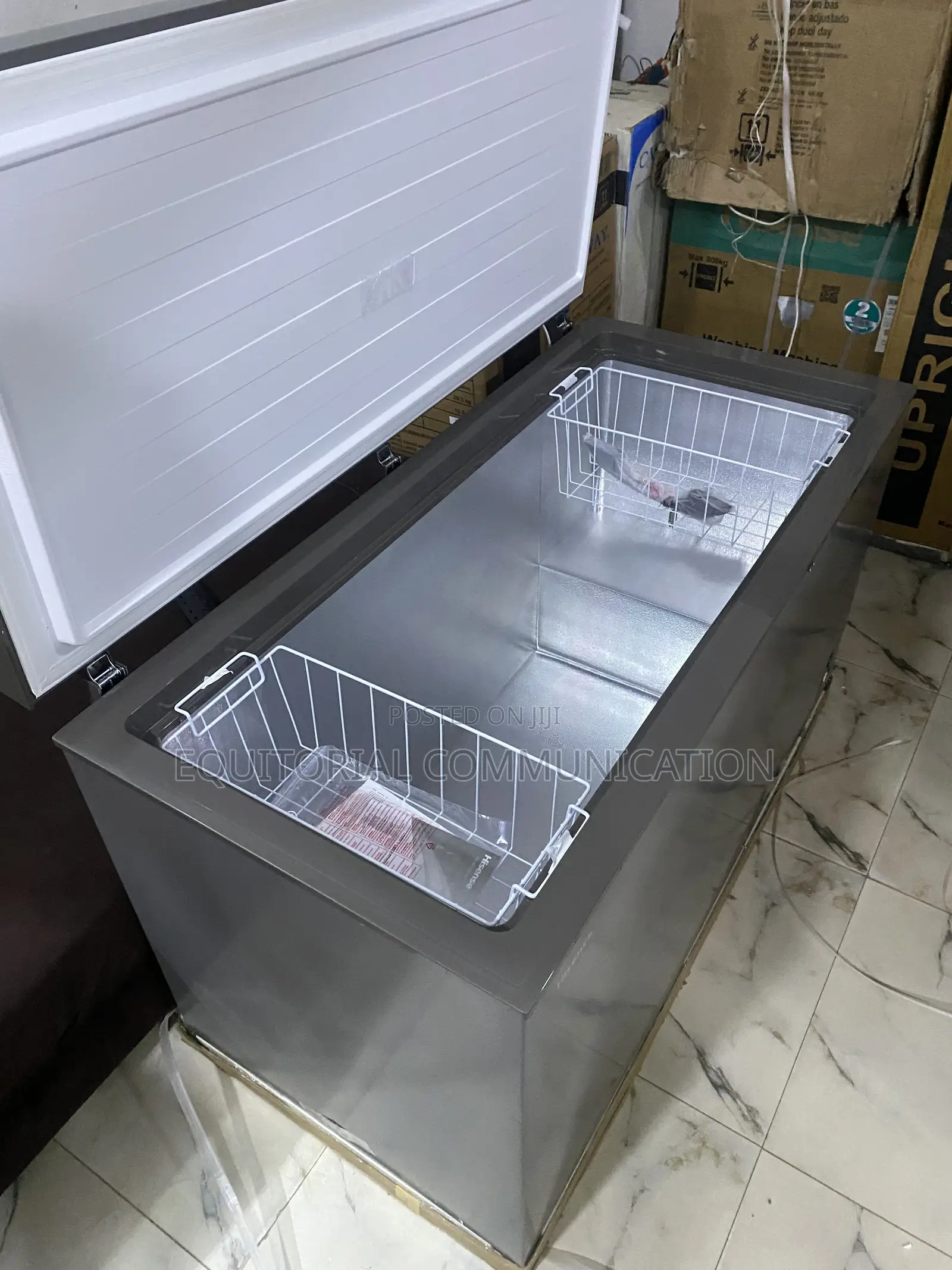 Hisense FC-55DD 420L Bulk Food Storage Chest Freezer