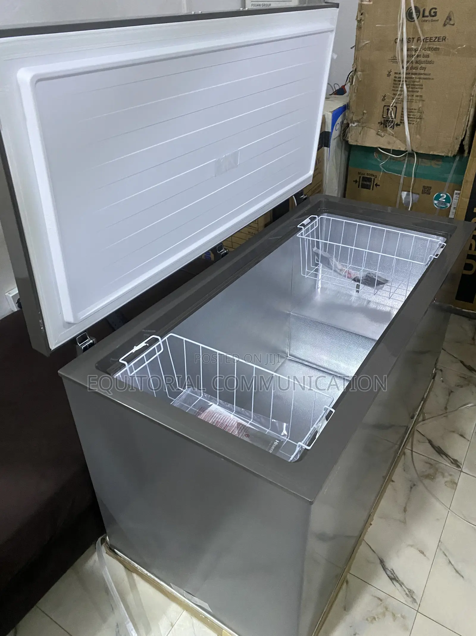 Hisense 420L FC-55DD Chest Freezer for Supermarkets