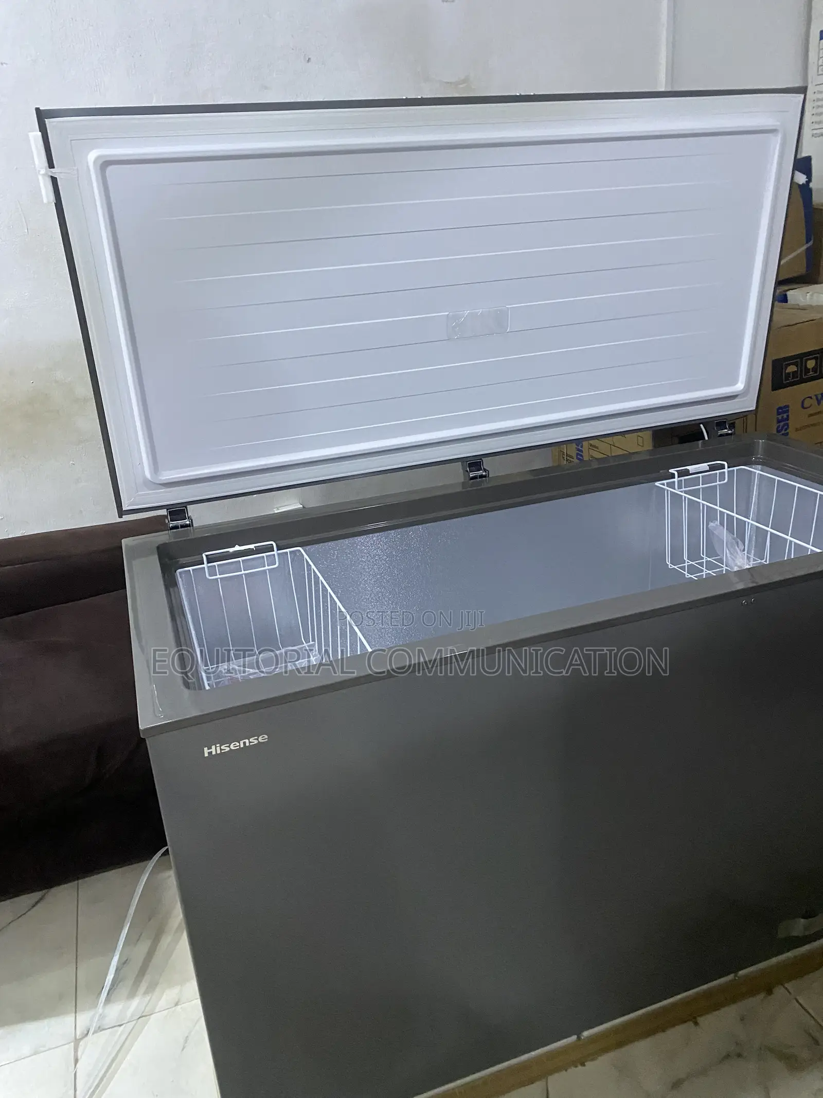 Hisense FC-55DD 420L Freezer for Large Households