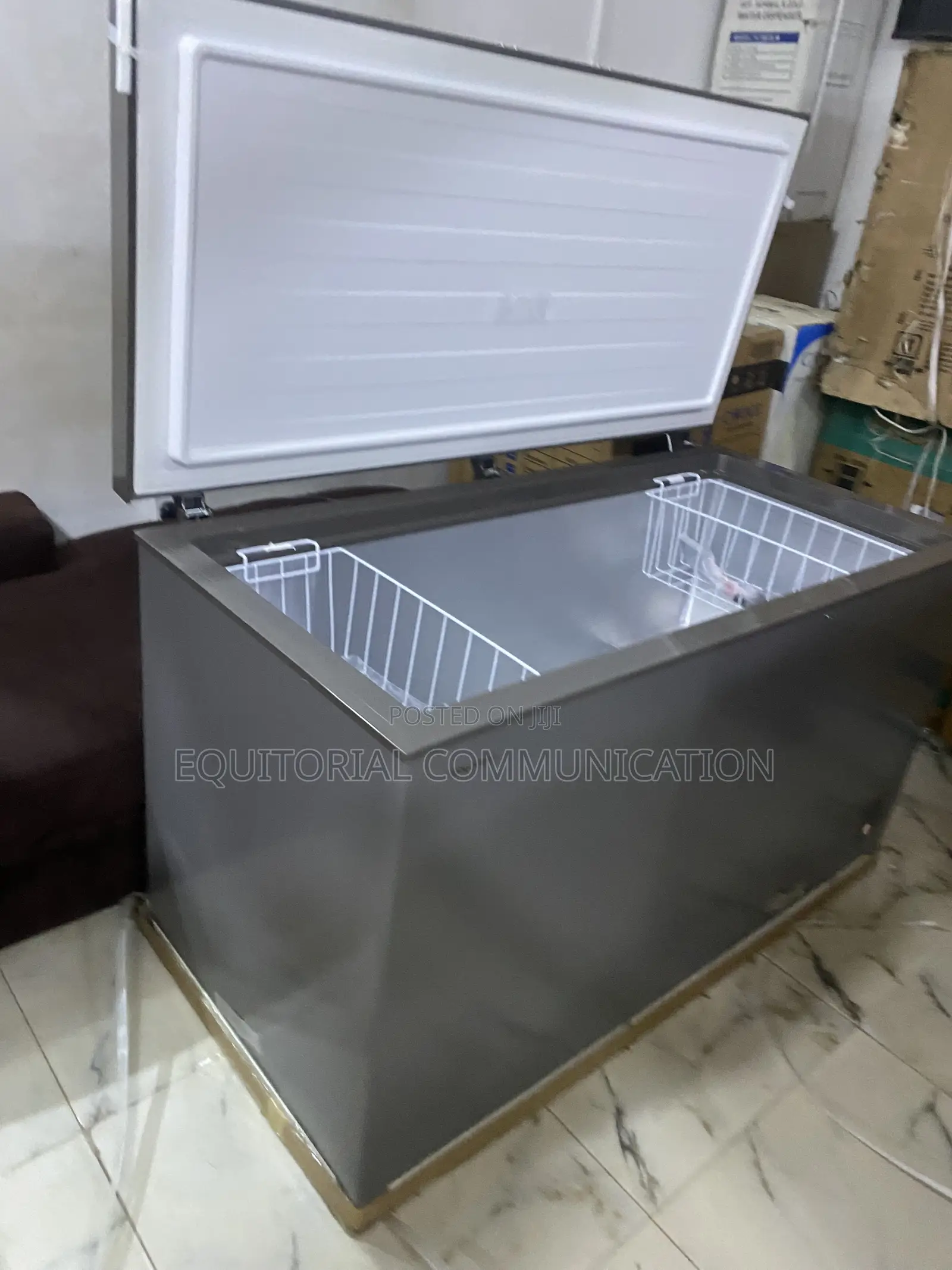 Hisense FC-55DD 420L Deep Freezer for Shops and Stores