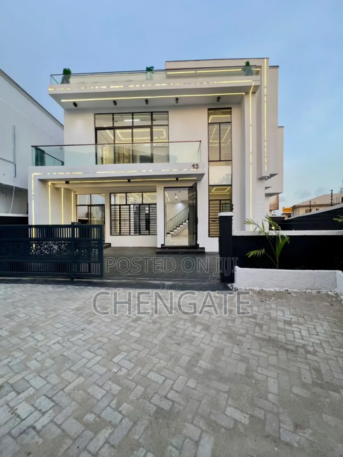 5bdrm Duplex in Ikota for sale