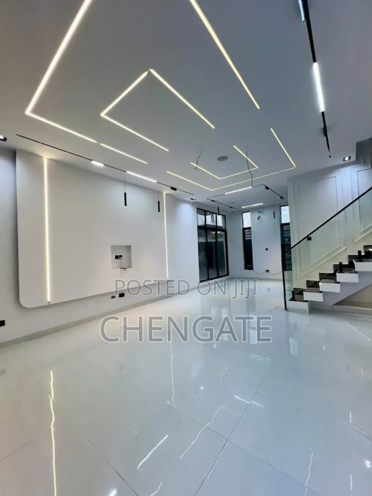 5bdrm Duplex in Ikota for sale