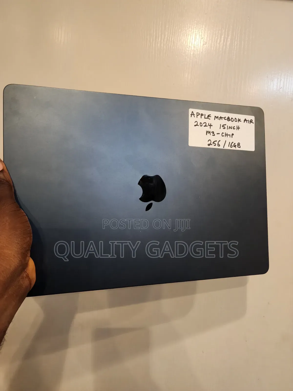 Laptop Apple MacBook Air 2024 M3 16GB Apple M3 SSD 256GB