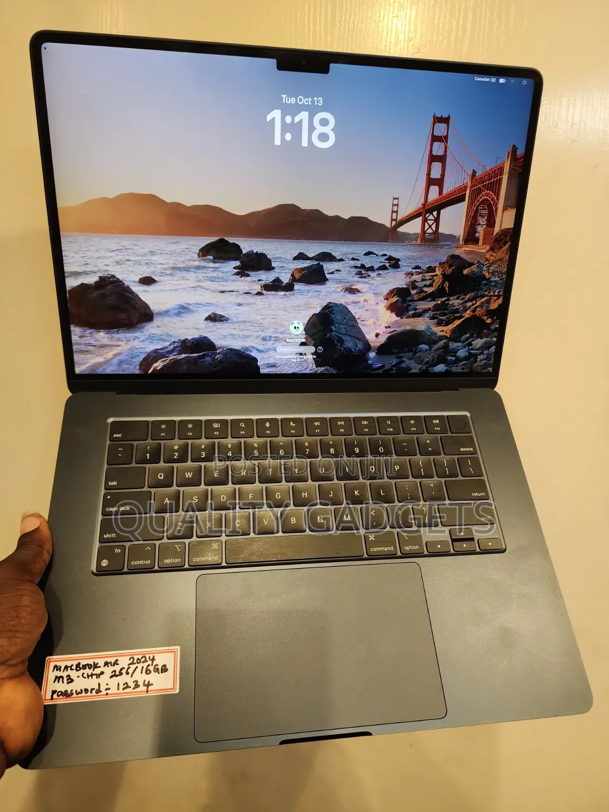 Laptop Apple MacBook Air 2024 M3 16GB Apple M3 SSD 256GB