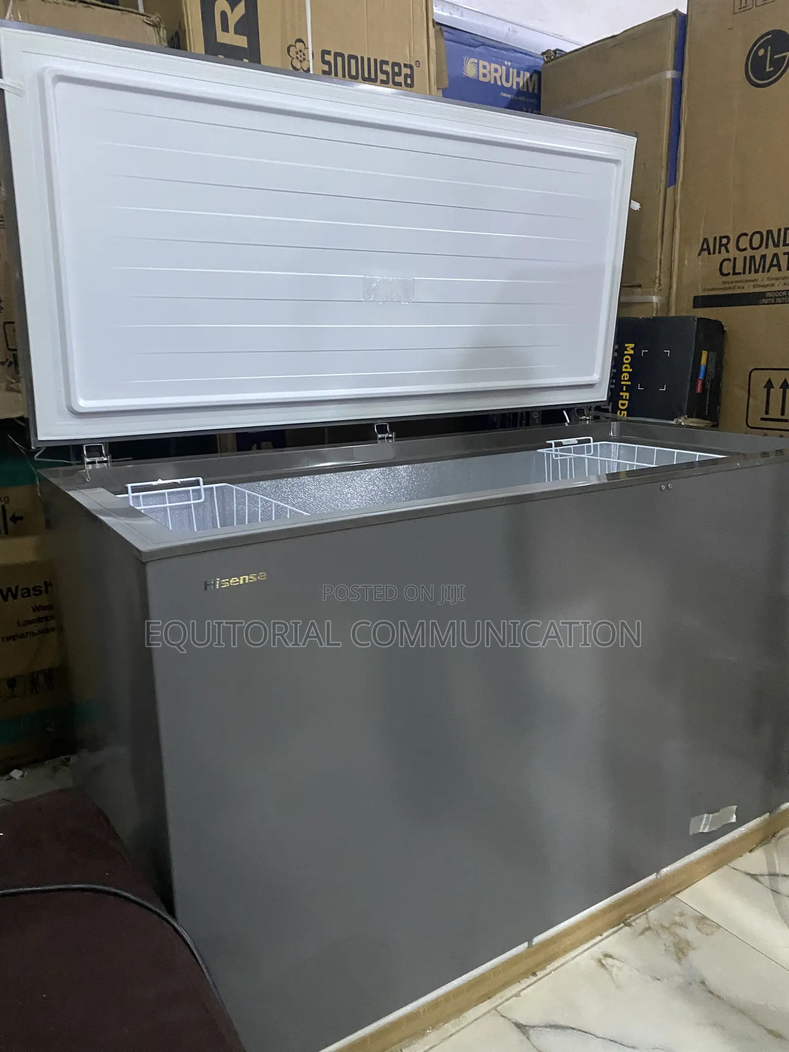 Hisense FC-55DD 420L Chest Freezer for Frozen Goods