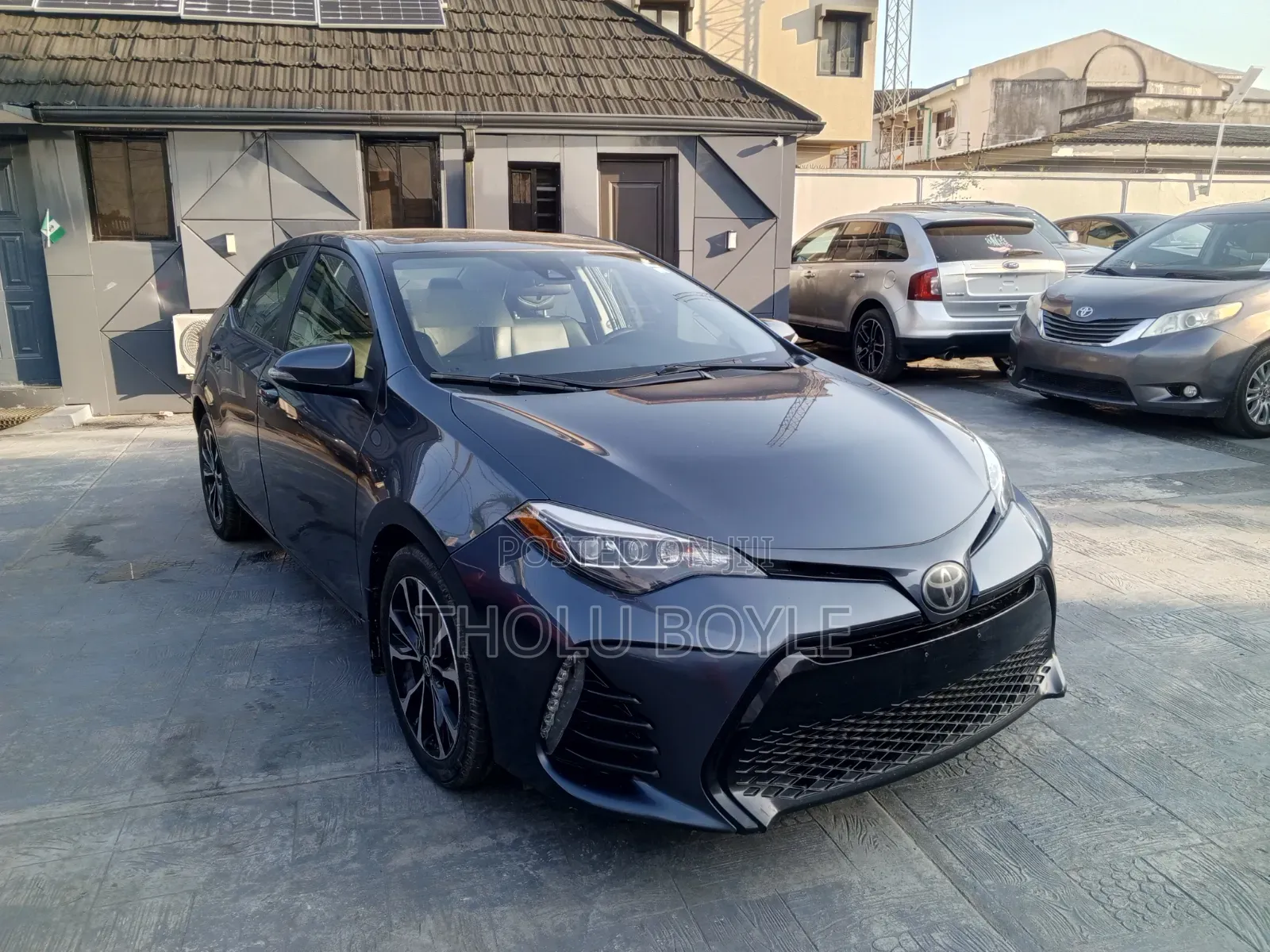 Toyota Corolla SE (1.8L 4cyl 2A) 2019 Gray