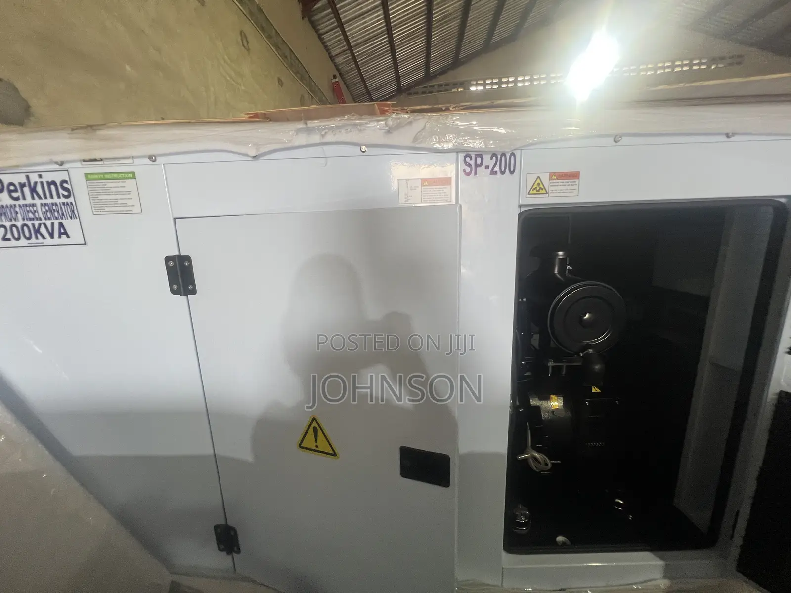 200kva Brand New UKPerkins Soundproof Diesel Generator 100%copper 