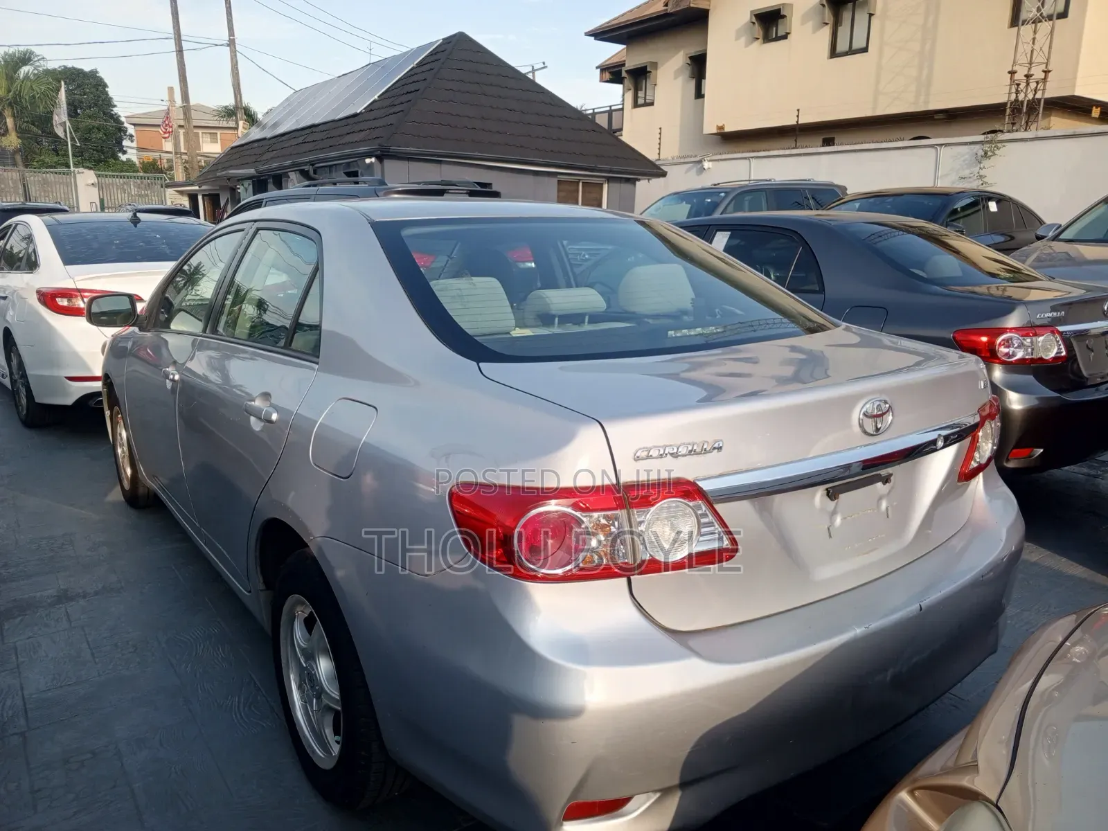 Toyota Corolla LE 4dr Sedan (1.8L 4cyl 4A) 2012 Silver