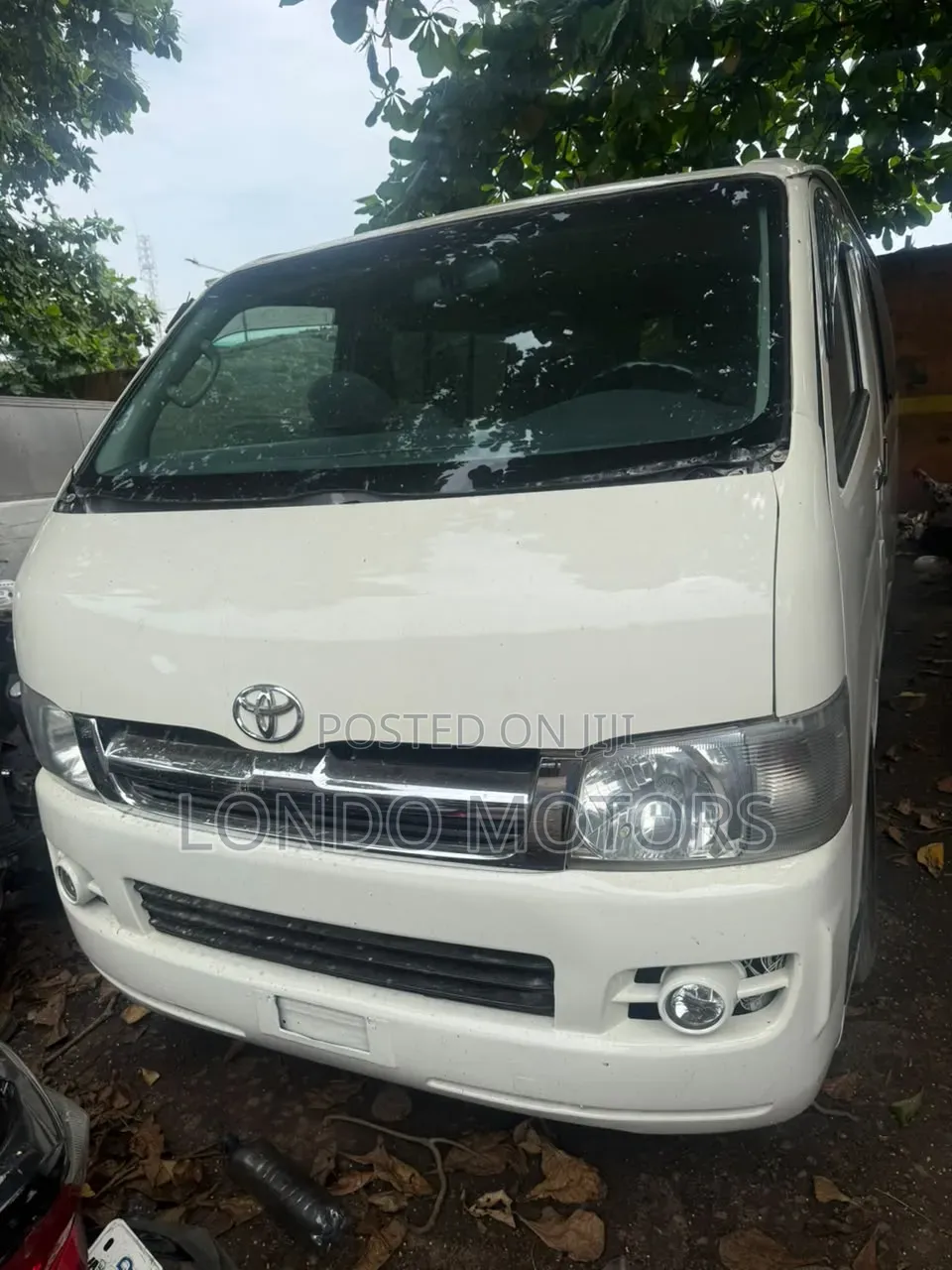 Toyota HiAce 2014 White