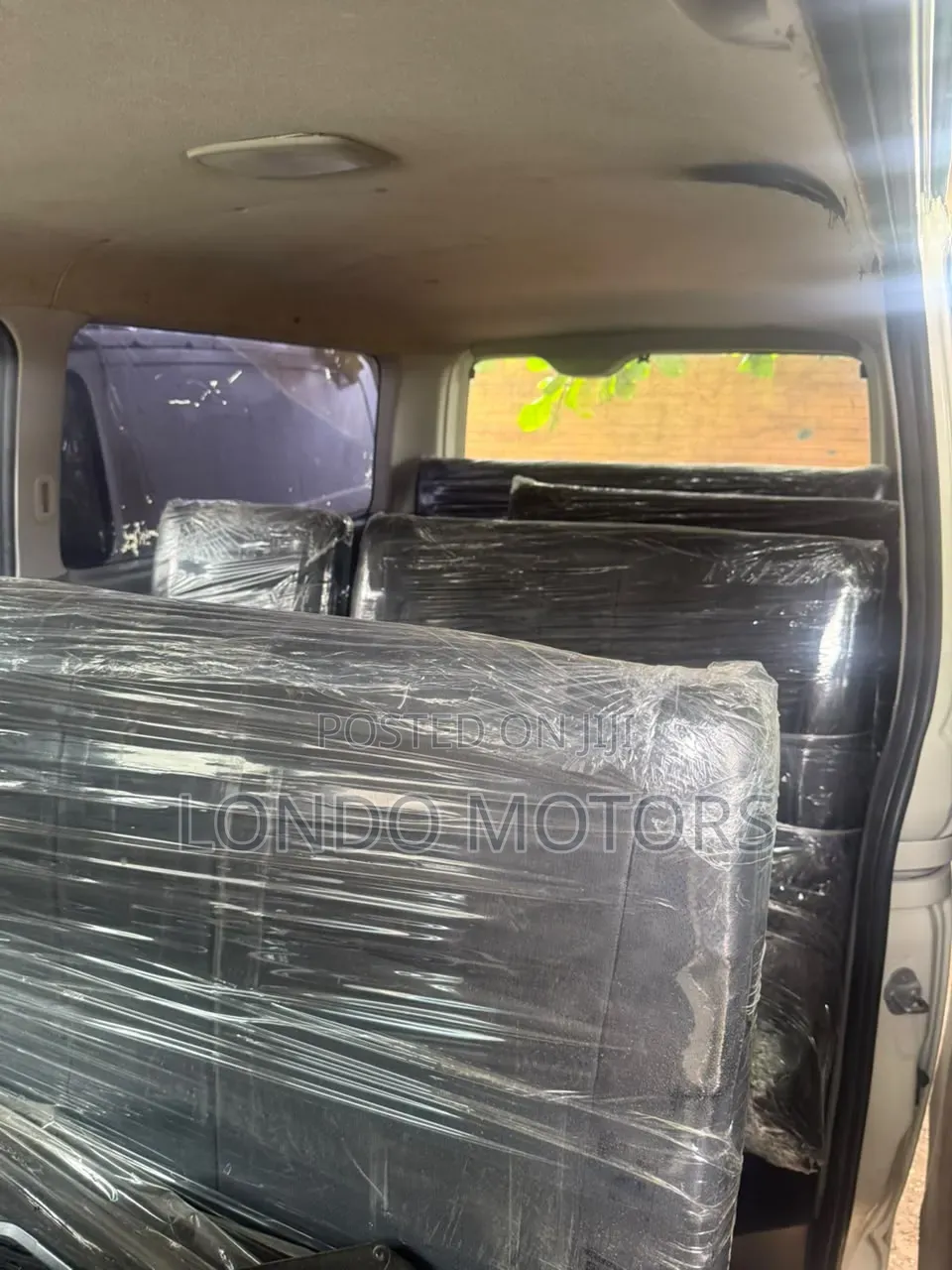 Toyota HiAce 2014 White