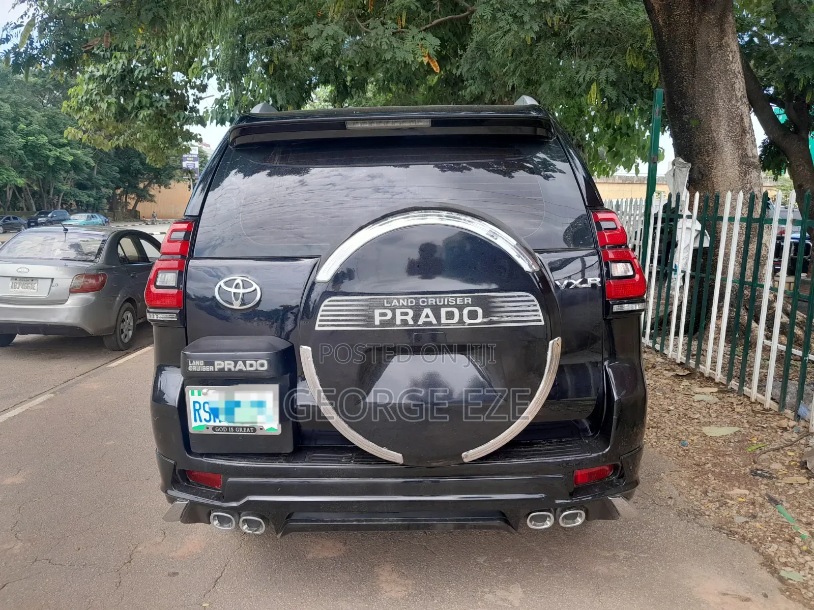 Toyota Land Cruiser Prado 2016 Black
