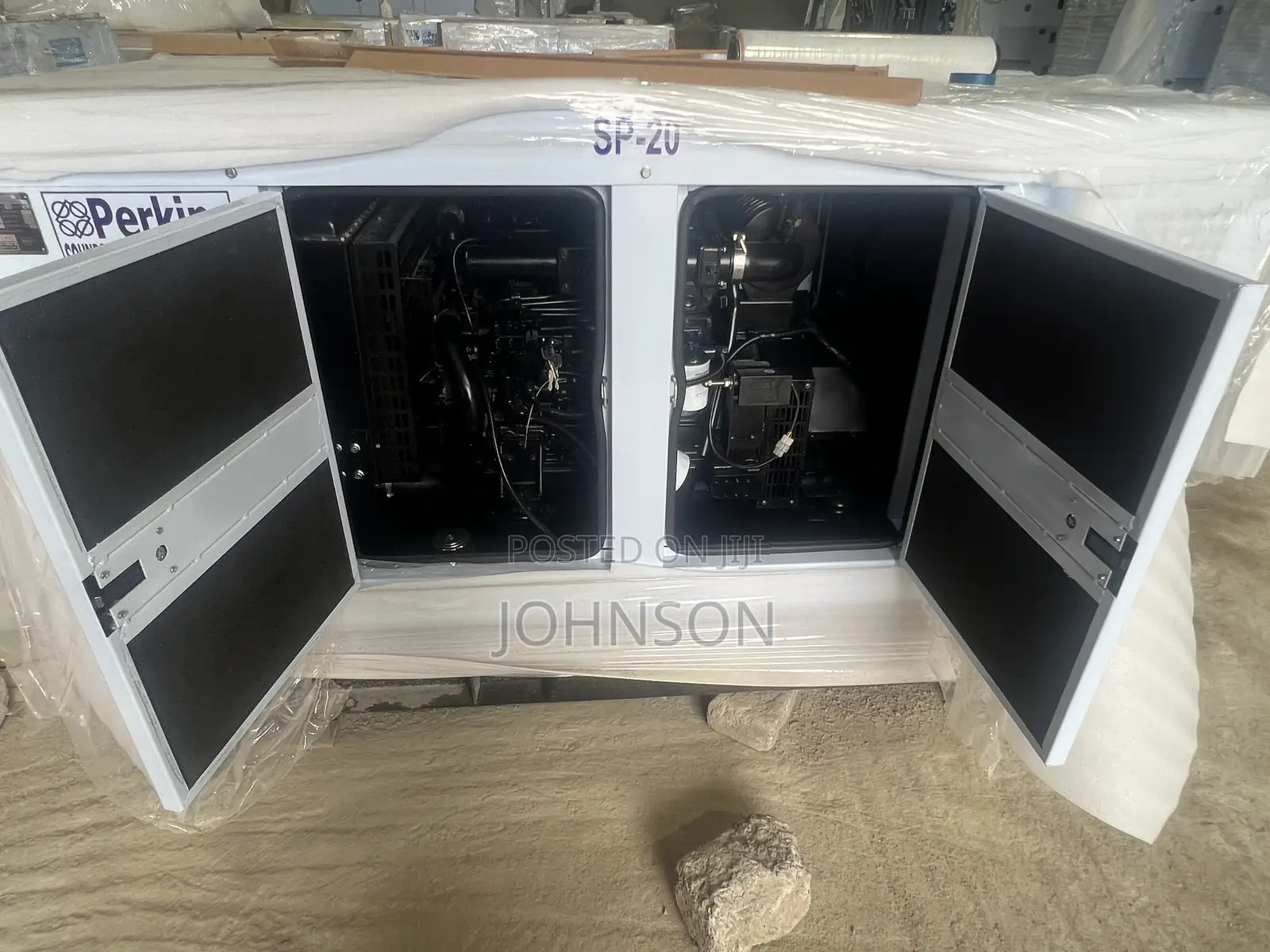 20kva UK Perkins Soundproof Diesel Generator 100% Copper 